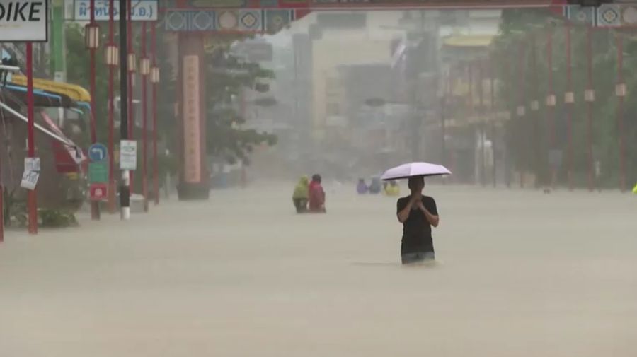 Thailand Darurat Banjir, pemerintahan Evakuasi Warga