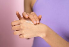 Dermatolog sebut lapisan lapisan kulit tangan harus dirawat pagi-malam agar lembap