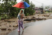 Penampakan Dahsyatnya Banjir Sumatera, Bangunan Porak Poranda