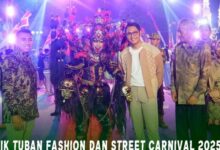 Dandim 0811/Tuban Bersama Forkopimda Menghadiri Batik Tuban Fashion kemudian Street Carnival Tahun 2025