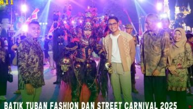 Dandim 0811/Tuban Bersama Forkopimda Menghadiri Batik Tuban Fashion kemudian Street Carnival Tahun 2025