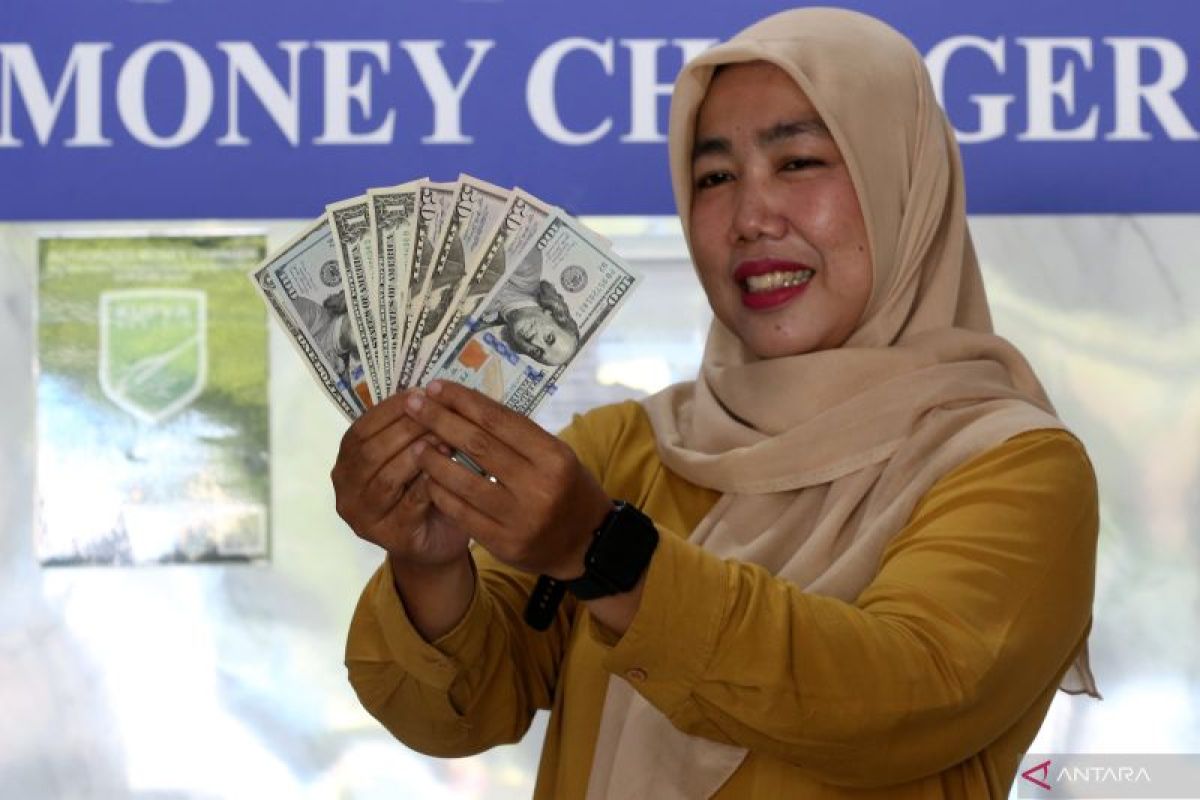 Rupiah melemah dipengaruhi sikap “risk-off” pelaku bursa
