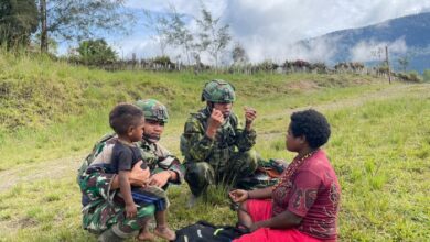 TNI Hadir ke Pedalaman Papua: Senyum Seimbang Warga Yugumuak