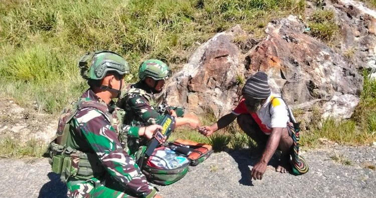 Satgas Yonif 142: Sentuhan Humanitarian di Pedalaman Papua