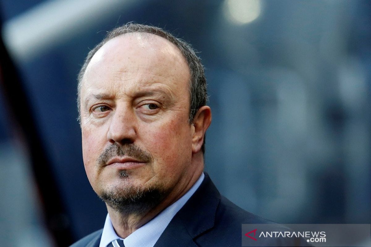 Rafael Benitez tertarik latih Italia