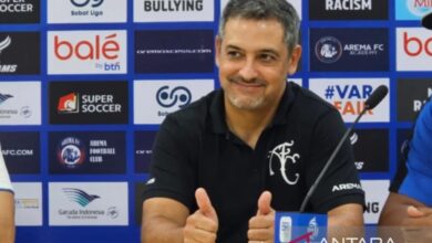 Manajemen Arema FC pertahankan Marcos Santos sebagai instruktur