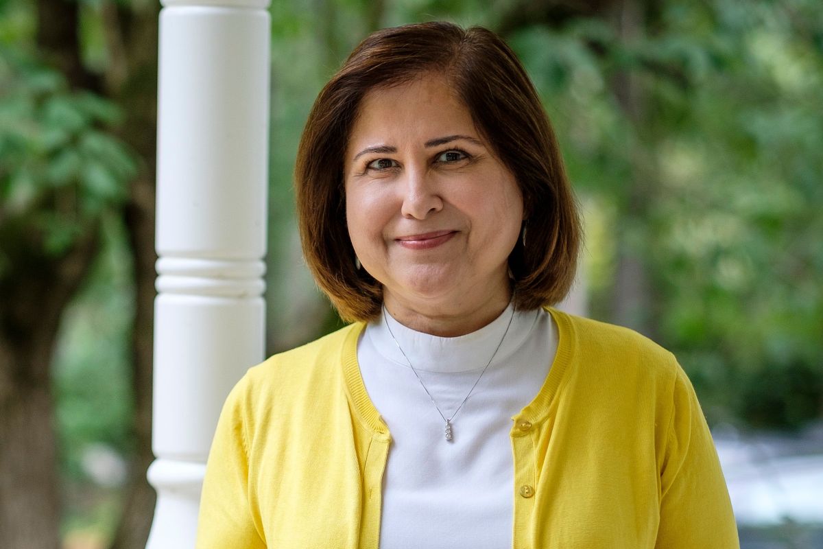 Profil Ghazala Hashmi, wanita Muslim yang digunakan yang dimaksud jadi Wakil Pengelola Virginia