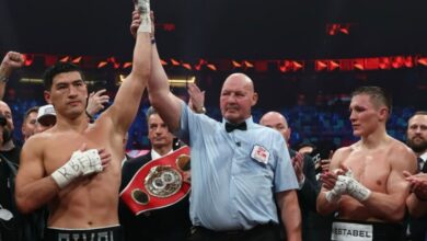 Dmitry Bivol pertahankan tiga sabuk juara bumi usai atasi Eifert