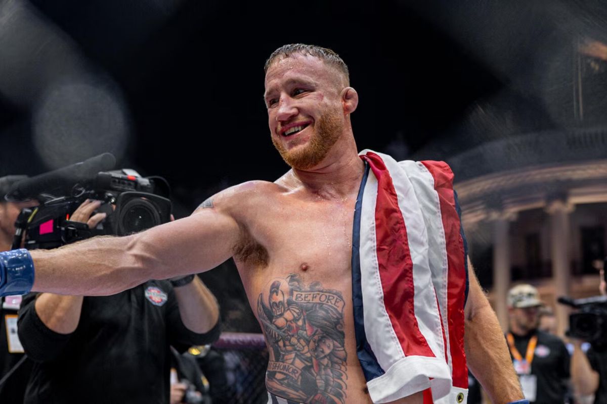 Justin Gaethje TKO juara kelas ringan Topuria pada UFC Freedom 250
