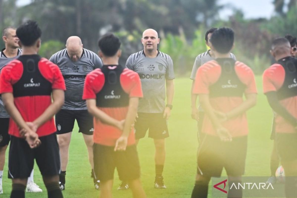 Johnny Jansen takjub dengan atmosfer sepak bola Indonesia