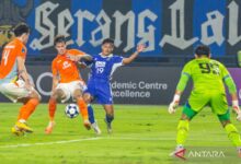 Persib Bandung lepas Alfeandra Dewangga ke Arema FC