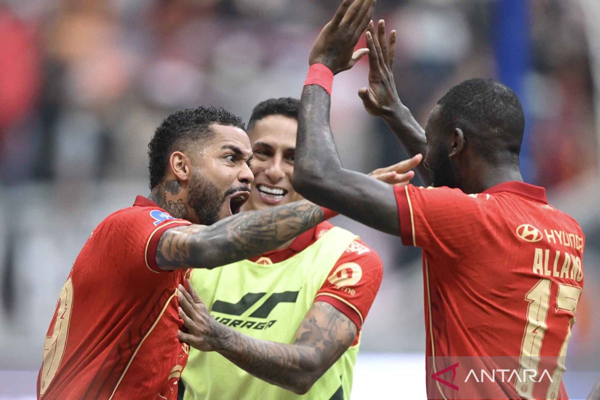 Persija lepas tujuh pemain