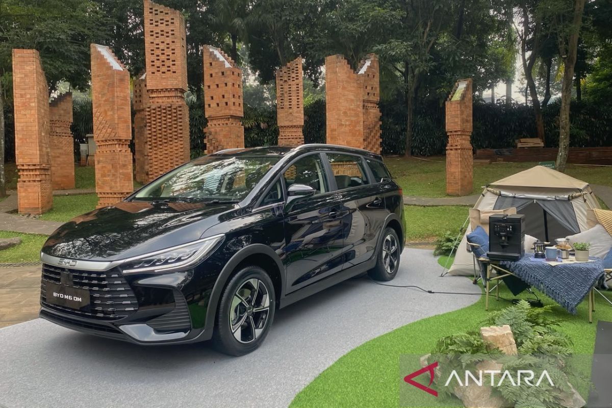 BYD M6 DM resmi dijual dengan nilai mulai dari Rp298 jt