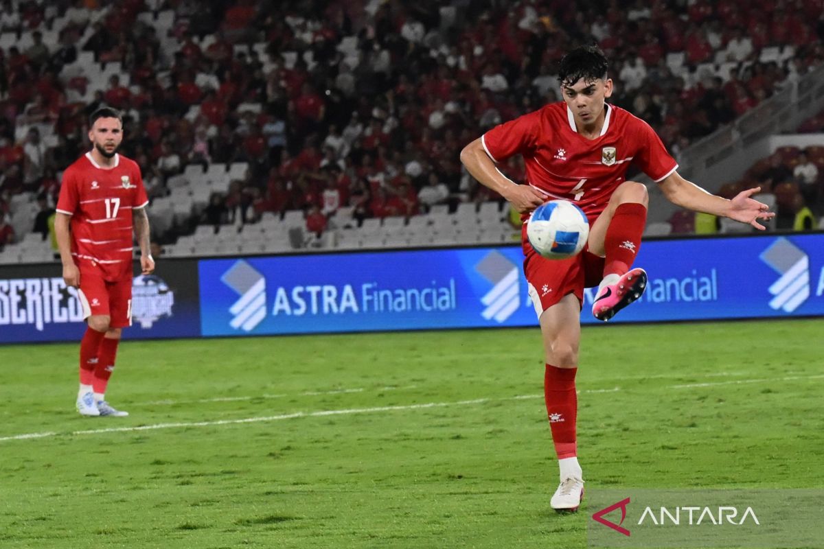 Baker dapat sejumlah arahan dari Diks untuk debutnya pada timnas senior