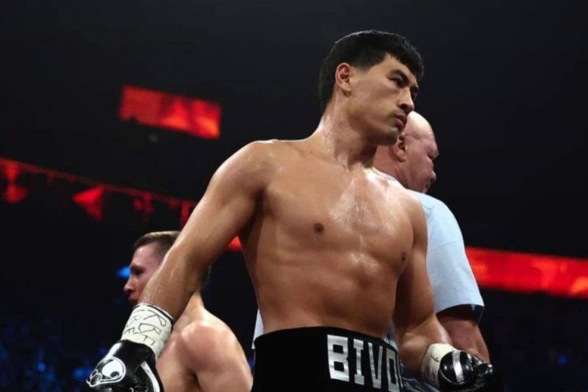 Juara bola Bivol dan juga juga Smith harus sepakati pertarungan hingga 26 Juli