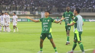 Huistra sebut skuad PSS Sleman belum lengkap pada latihan perdana