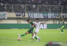 Pieter Huistra tegaskan PSS Sleman masih memburu pemain anyar