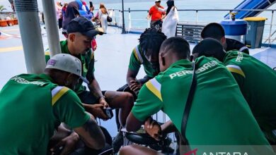 Persebaya tempuh perjalanan darat-laut imbas erupsi Anak Krakatau