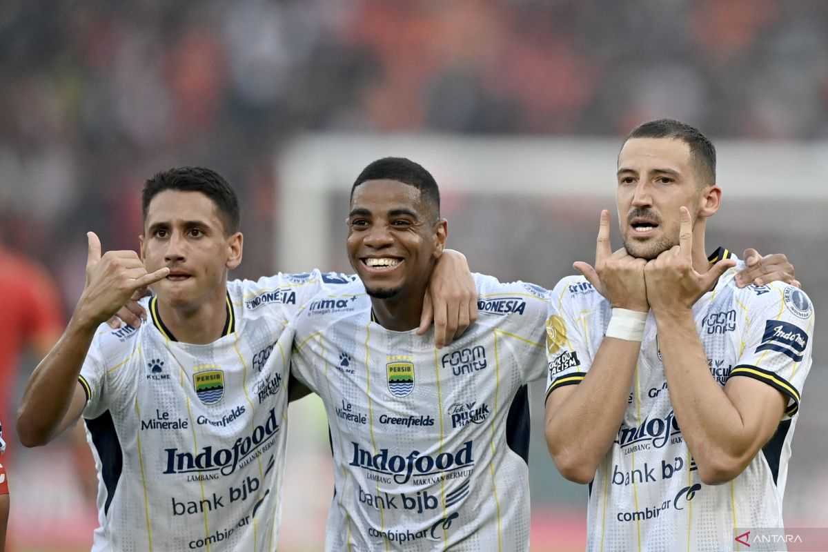 Manajer kepala Persib enggan salahkan satu dua pemain di mana dikalahkan Persija