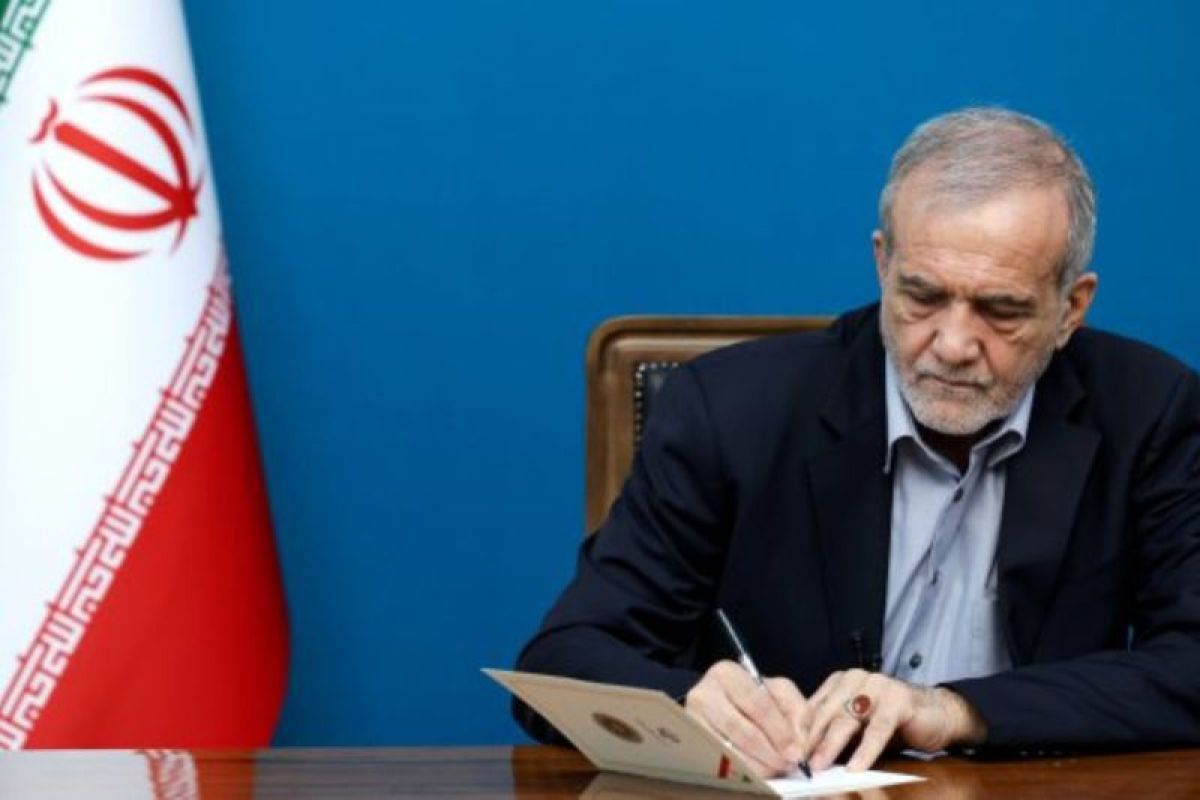 Presiden Iran tegaskan lawan agresor hingga beliau menyesal