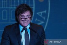 Argentina akan sanksi perusahaan yang dimaksud yang disebutkan garap minyak pada Falkland