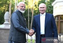 Modi ke Putin: Dialog juga diplomasi terus jadi jalan atasi konflik