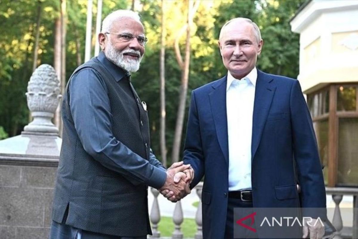 Modi ke Putin: Dialog juga diplomasi terus jadi jalan atasi konflik