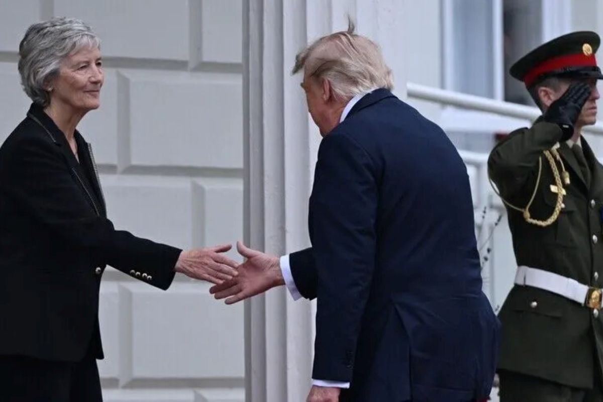 Trump tiba pada Irlandia, bertemu Presiden Catherine Connolly