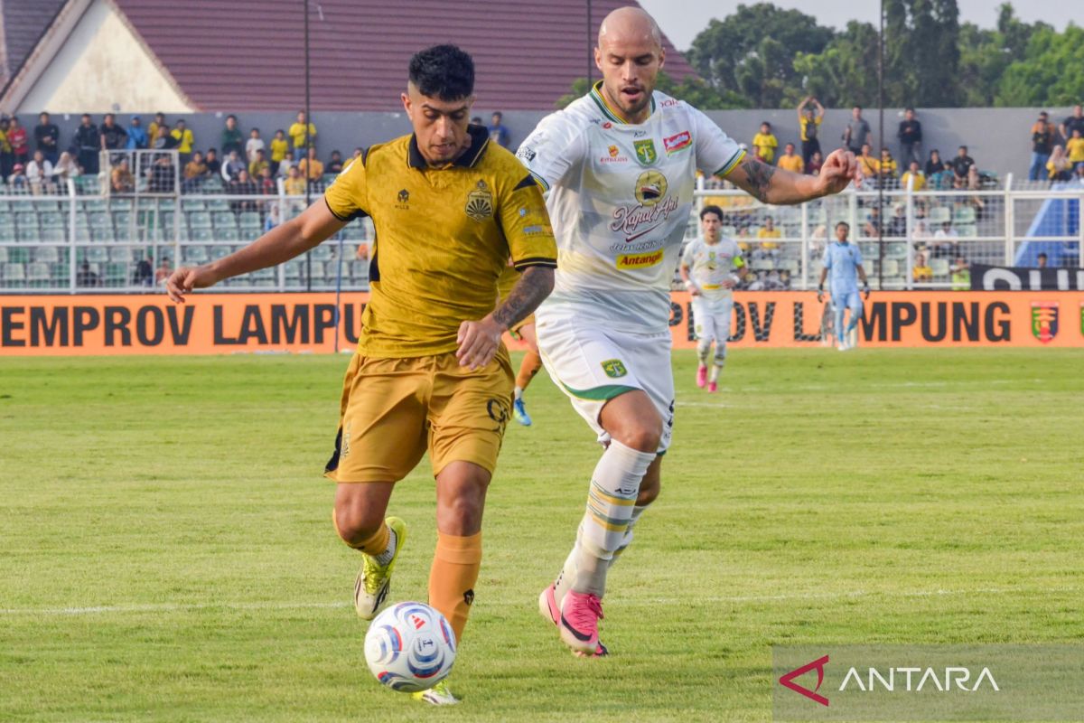 Oscar Bruzon ingatkan Bhayangkara waspadai lini sedang Dewa United