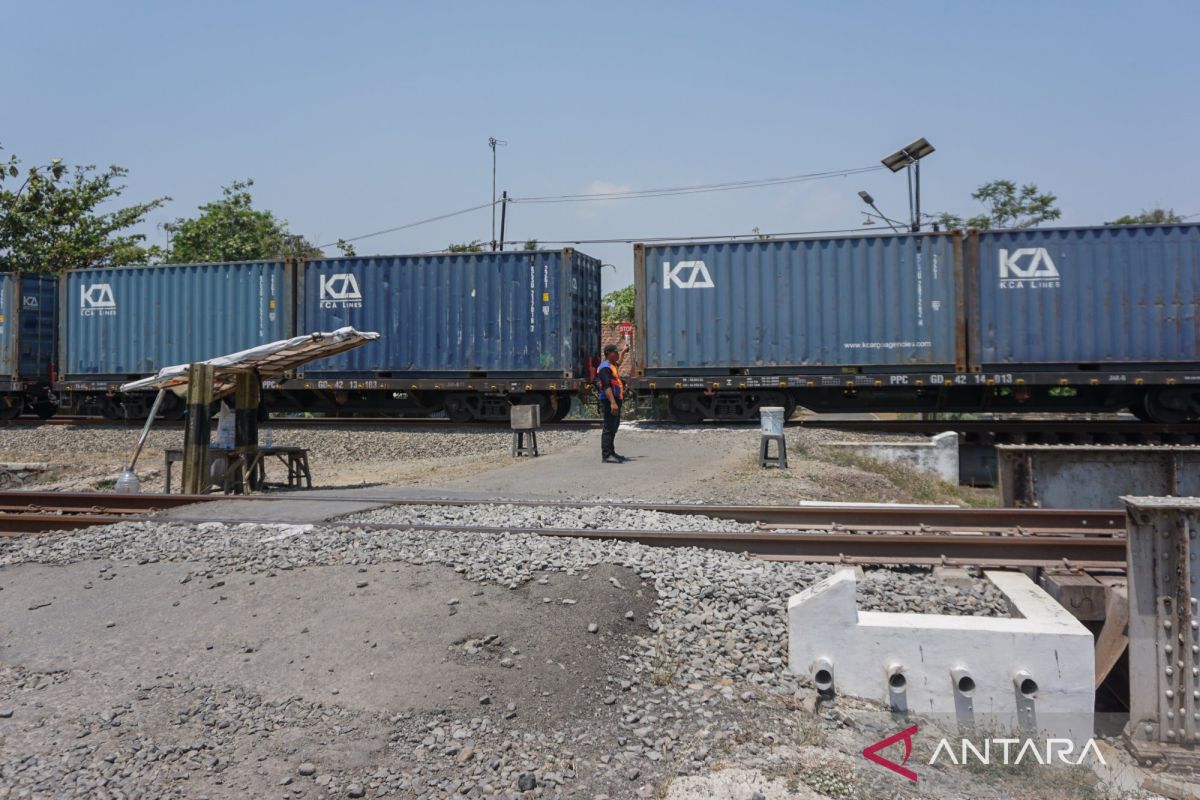 Pekerja mogok hentikan layanan kereta api pada Belanda